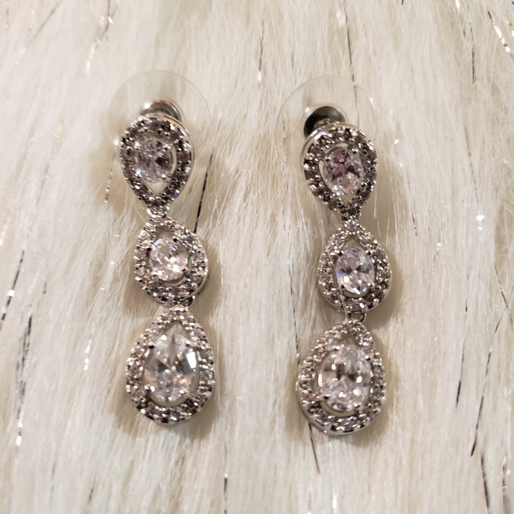 Cubic Zirconia drop earrings